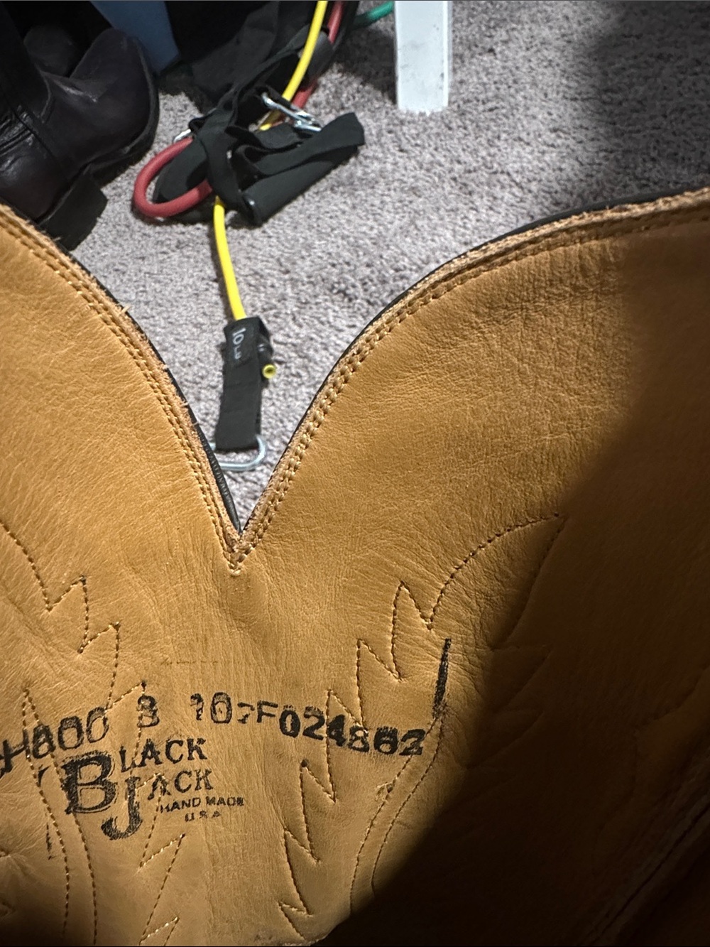 Classic Two-Tone Brown and Black Western Cowboy Boots - Picture 7 of 10